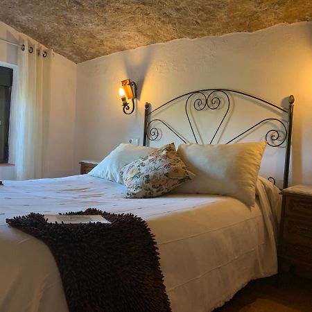 Casa Cueva "Las Calcetas" Setenil De Las Bodegas Exterior photo